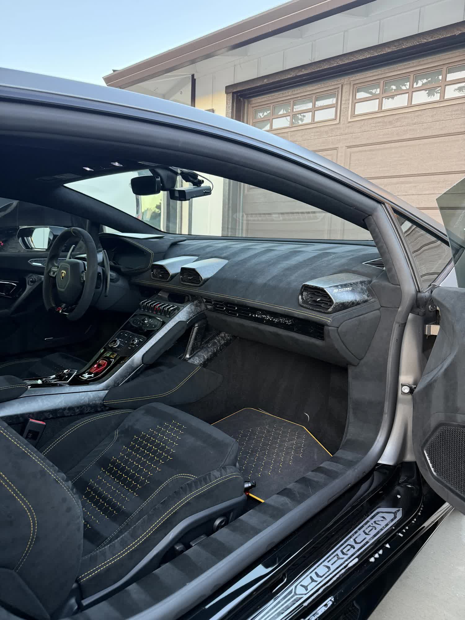 Huracán Cabin